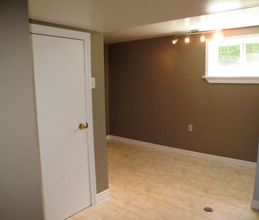 For Lease - 22 Louisa Drive, Guelph, Ontario - Photo 6