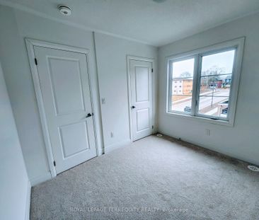 Townhouse For Lease | E8121472 - Photo 2