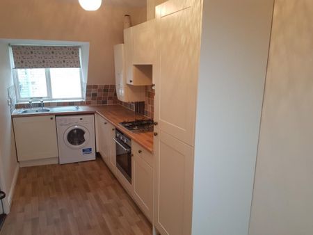 2 bedroom flat to rent - Photo 3