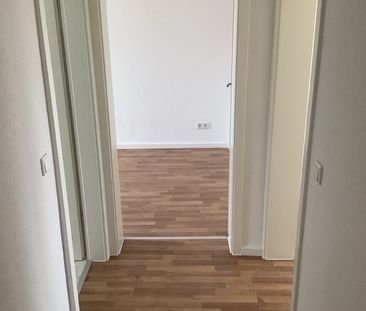 Tolle 3 Raumwohnung mit Balkon! Neu hergerichtet zum 01.09.2024! - Foto 3