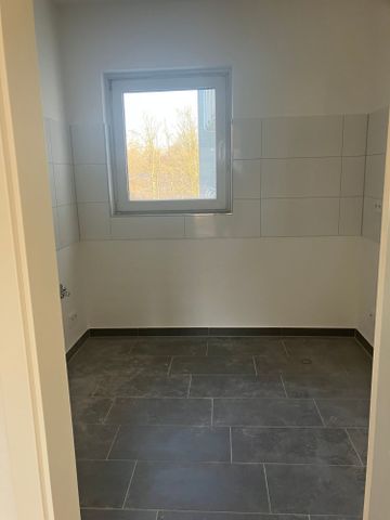 Schnuckelige 3-Zimmerwohnung mit sonnigem Balkon! - Foto 3