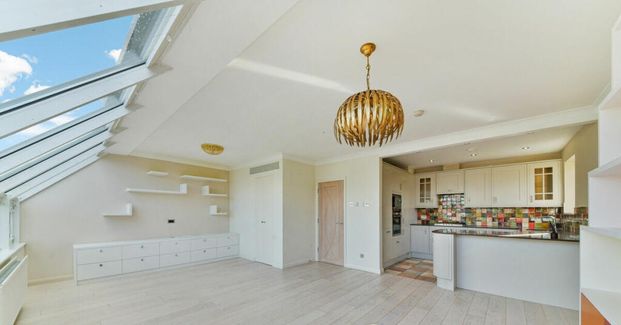 2 Bed Penthouse, Providence Square, SE1 - Photo 1