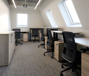 £295 Per Desk, Serviced Office Suites, Newport Road, Roath, Cardiff... - Photo 2