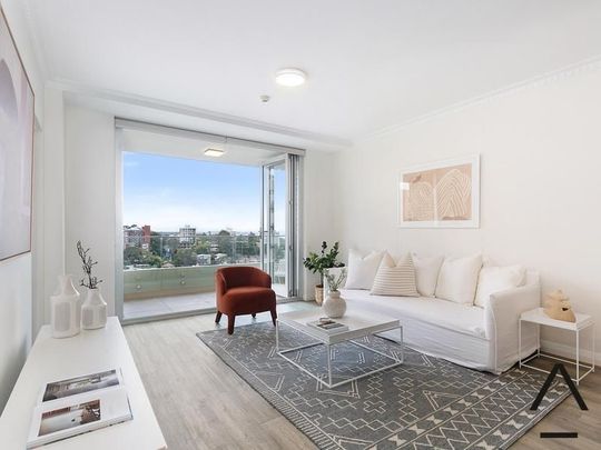 Modern 3-Bedroom Apartment with Panoramic Harbour Views - Your Perfect Home Awaits! - Photo 1