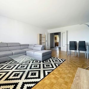 Villeurbanne : Etage élevé, idéal colocation T4 meublé avec balcon - Photo 2