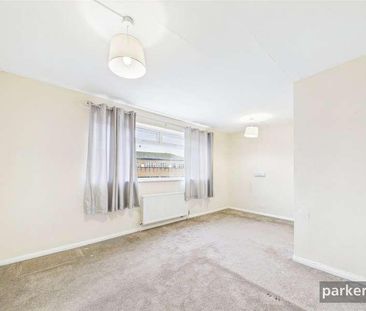 Crockhamwell Road, Woodley, Reading, Berkshire, RG5 - Photo 4