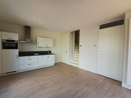 Appartement te huur: Treurenburgstraat 293 5613 EA Eindhoven - Photo 3