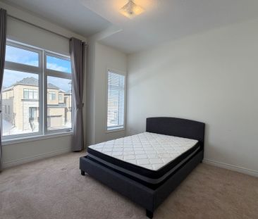 For Lease - 111 Markview Road Unit# Upper, Whitchurch-Stouffville, ... - Photo 2