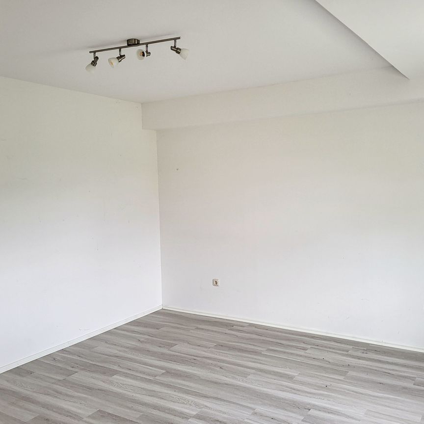 Renovierte und modernisierte, barrierefreie und rollstuhlgerechte 2 Zimmerwohnung zu vermieten! - Foto 1