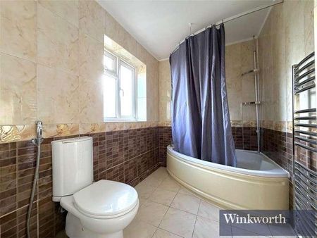Kempton Avenue, Northolt, UB5 - Photo 2