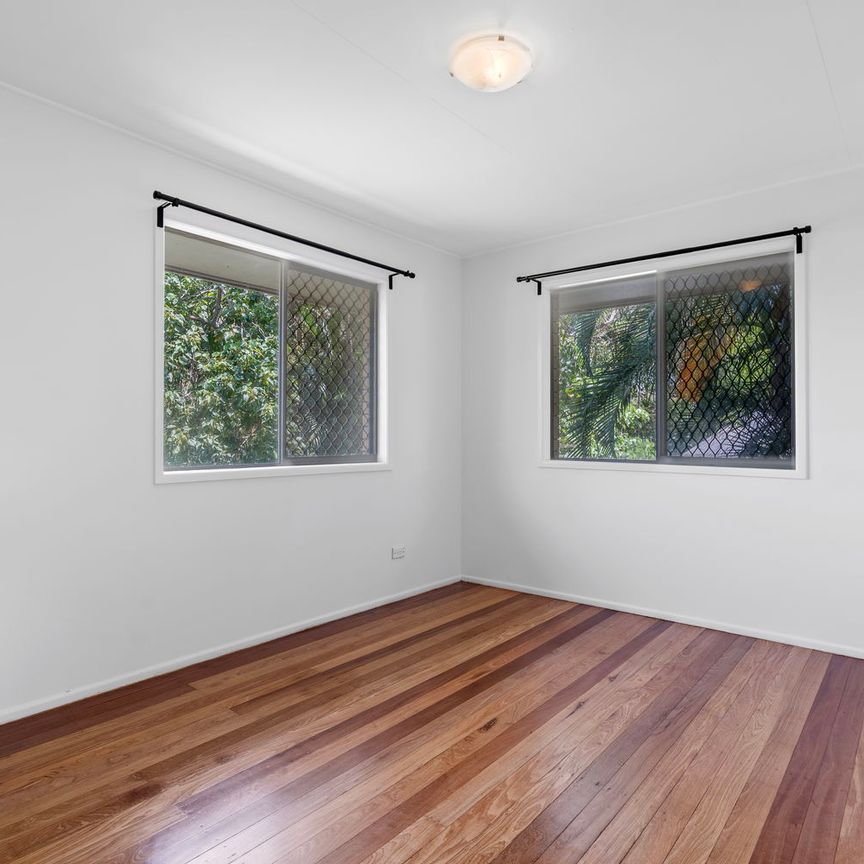 FAMILY-FRIENDLY LIVING IN A SOUGHT-AFTER STRATHPINE LOCATION - Photo 1