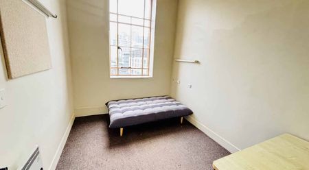 CITY CENTRE 3 BEDROOMS - Photo 4