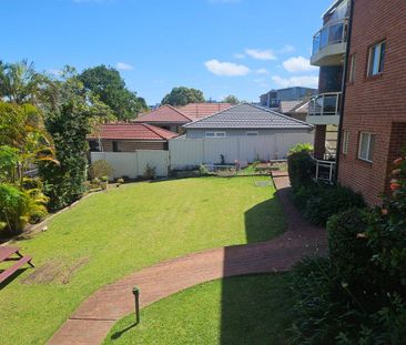 MODERN TWO BEDROOM APARTMENT IN A GATED COMMMUNITY - Photo 4