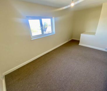 2 bedroom house to rent - Photo 2