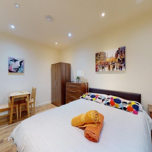 Studio to rent - Photo 1