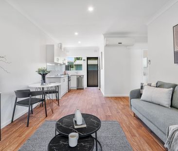 Light Filled Easy Living - Photo 1