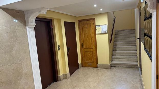 Alquiler de piso en Calle Zarramin, 4 - Photo 1