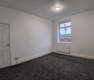 3 bedroom terraced house to rent - Photo 6