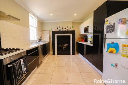 84 Rocket Street, Bathurst, NSW 2795 - Photo 3