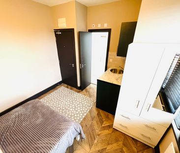 Studio Flat, Hazelbank Road, SE6 - Photo 3