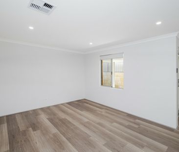 DUAL KEY LIVING - MAIN HOUSE - Photo 5