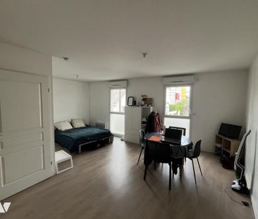 STUDIO - QUARTIER PONT DU CENS - SURFACE 25,70 M² - Photo 4