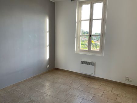 Location Appartement 3 pièces 67m² LE LAVANDOU 83980 - Photo 4
