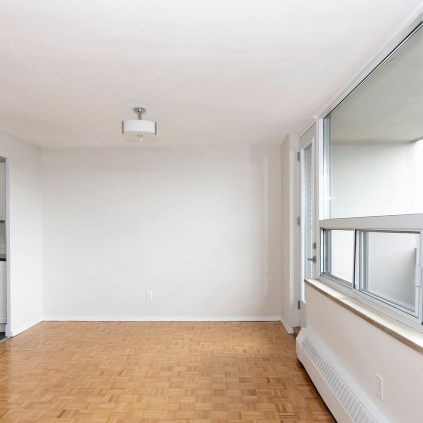 For Lease - 6200 Bathurst Street Unit# 1102, Toronto, Ontario - Photo 1