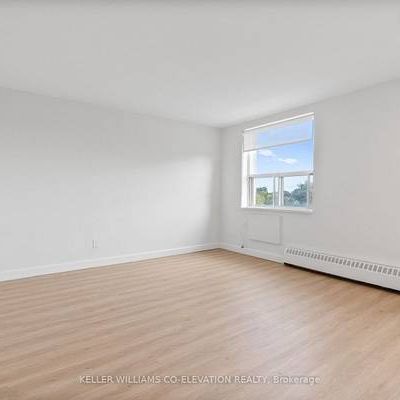 Bachelor Apartment for Lease – Woodbine / Danforth - Photo 3