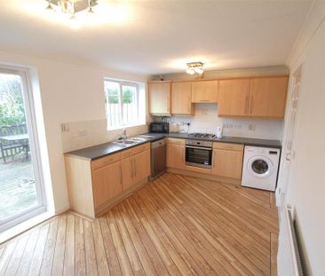 3 bedroom terraced house to rent - Photo 5