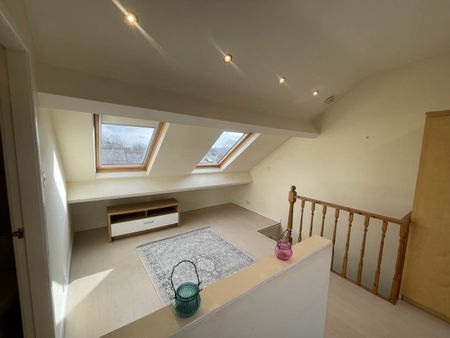 Sunnybank Avenue (room 4), Horsforth, Leeds - Photo 5