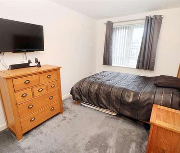 Todd Close, Borehamwood, WD6 - Photo 5
