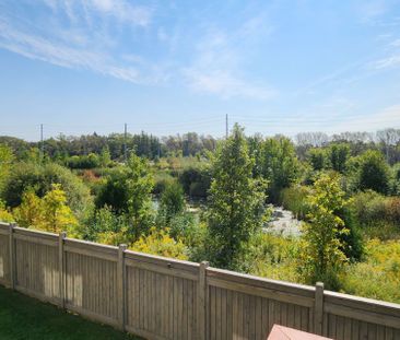 For Lease - 246 Degraaf Crescent, Aurora, Ontario - Photo 3