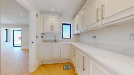 2 bedroom detached bungalow to rent - Photo 5