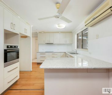 A REFINED RESIDENCE OFFERING COMFORT, SPACE & SUPERB PRACTICALITY - Photo 1