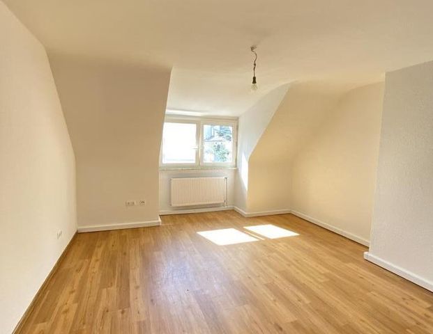 2 Zimmer-Dachgeschosswohnung in Solingen-Mitte - Photo 1