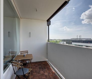 Bright, modern furnished apartment in the mall OEZ - Photo 2