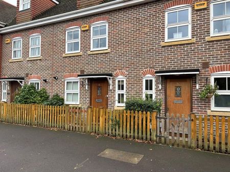 Dorking Road, Guildford - 3 bedrooms Property for lettings - Seymours - Photo 5