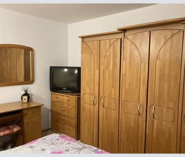 Lujerului-stradal-Metrou,apartament modern 2 camere cu 2 dormitoare - Photo 1