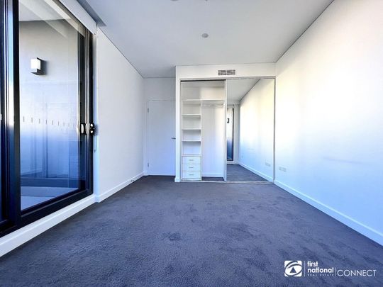 Spectacular 3 bedroom unit. - Photo 1