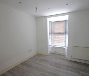 1 bedroom property to rent - Photo 4