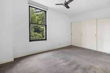 Inner City Warehouse Living - Photo 4