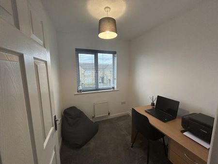 3 bedroom semi-detached house to rent - Photo 4