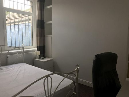 4 bedroom house to rent - Photo 3