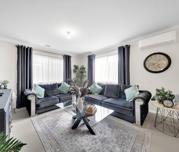 32 Bisham Street, Mickleham, Vic 3064 - Photo 2