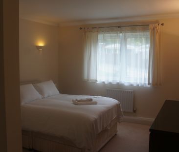 The pines, Turners Hill Road, Worth - Photo 6