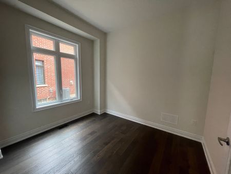 For Lease - 3453 Mosley Gate, Oakville, Ontario - Photo 2