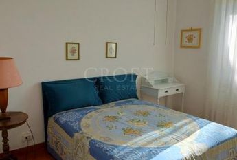 Ardeatina-Divino Amore: Quiet, charming rustic villa, big and well-curated garden, 3 beds, 1 study, 3 baths, living room, kitchen, with terraces , AC and parking space. Ref 2322