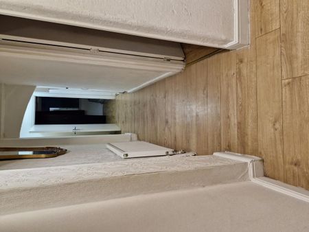 3 bedroom flat to rent - Photo 5