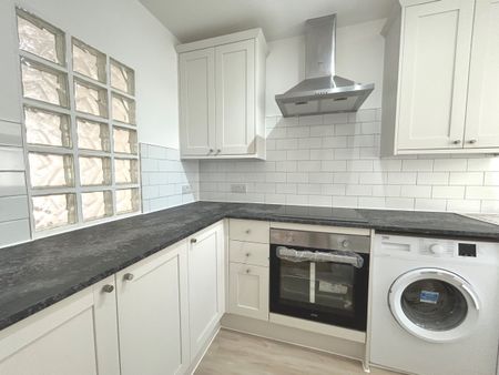 Buckingham Lodge - Photo 2